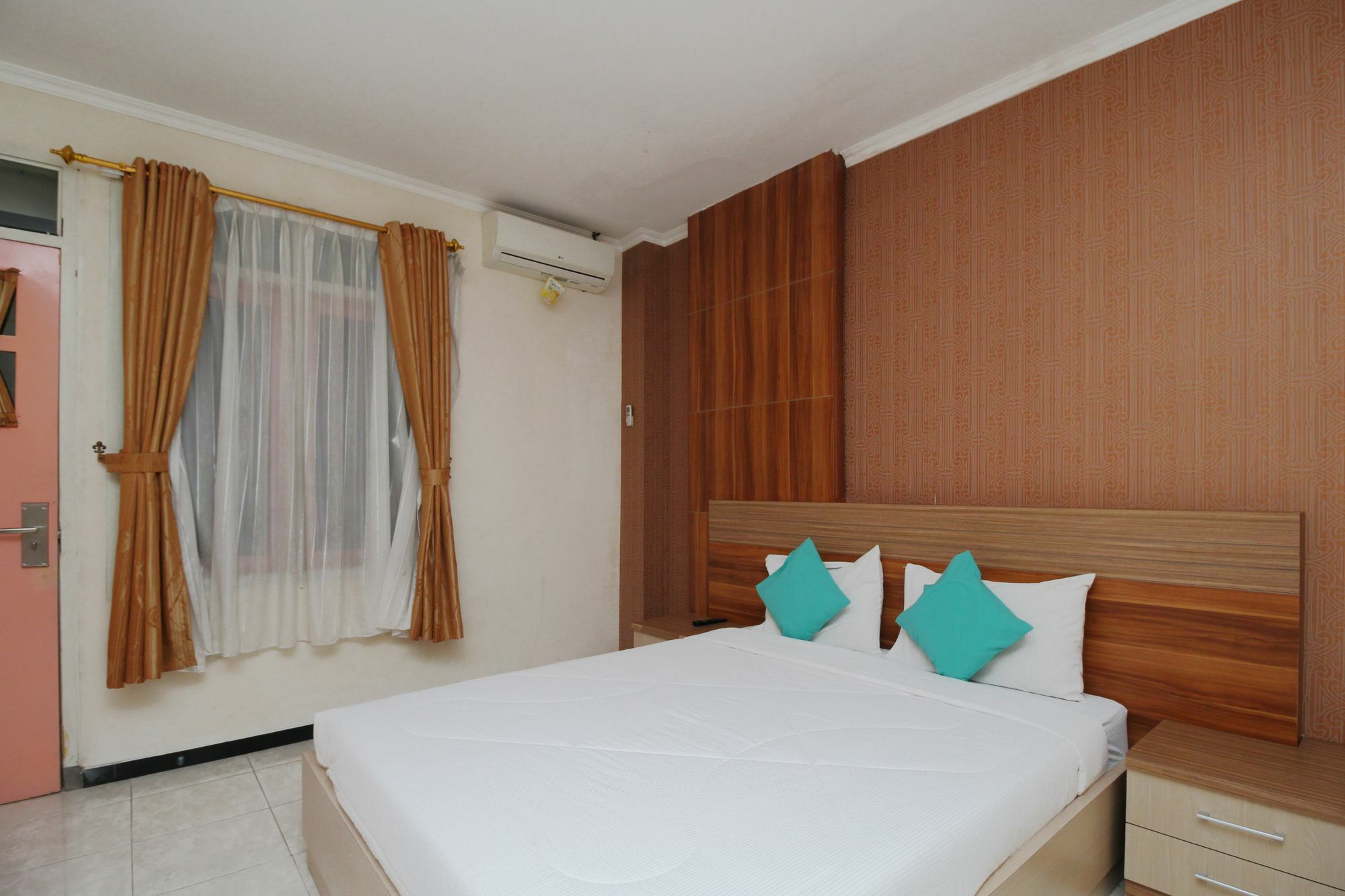 Myzone Homtel Hotel *