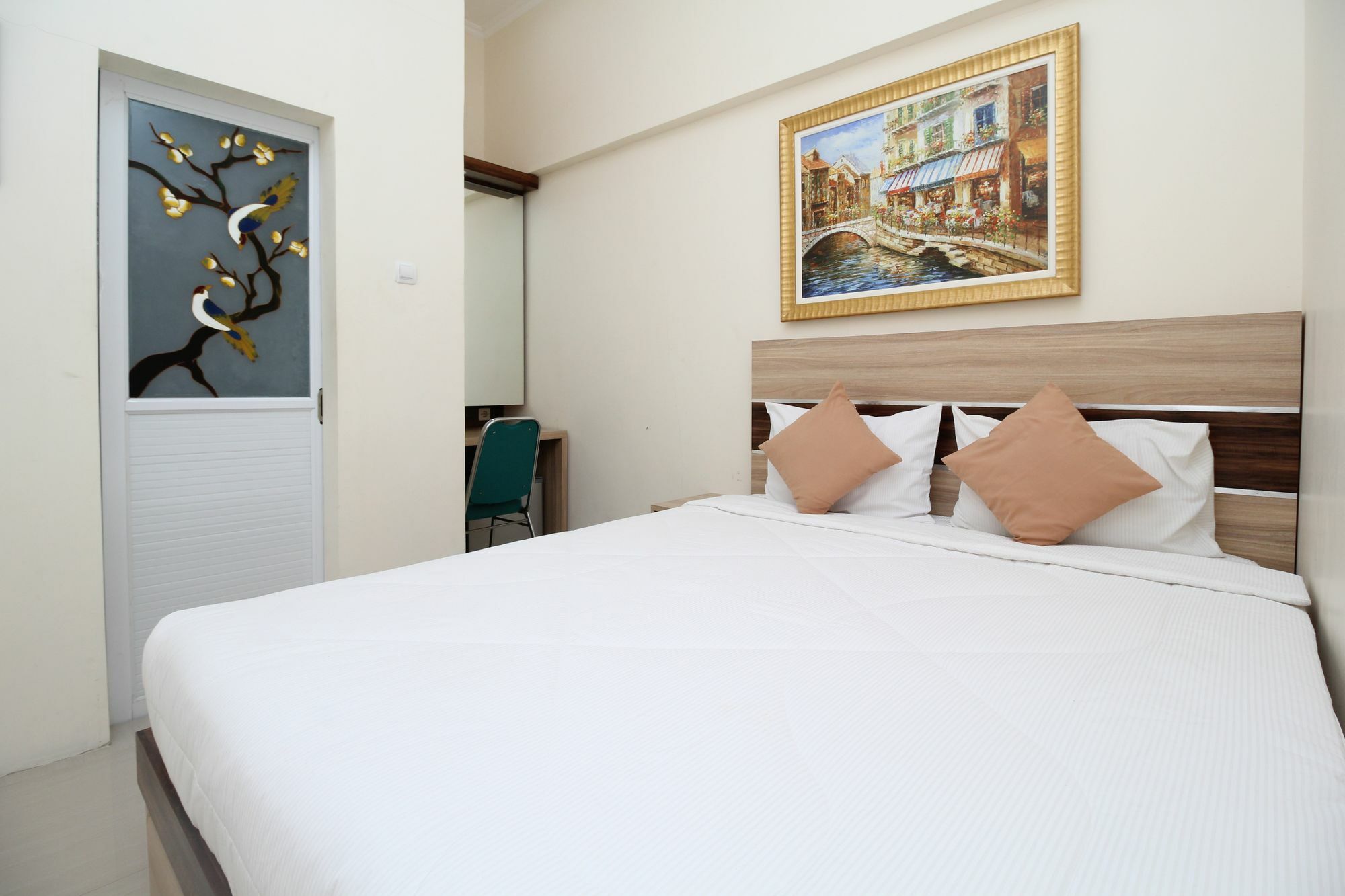 Myzone Homtel Hotel